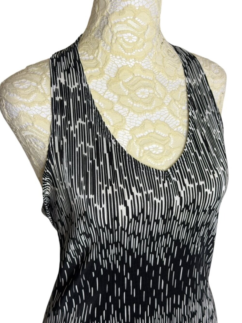 Evolution Not Revolution Halter Top Blouse Shirt Pleated Stretch Black White L - Picture 2 of 5